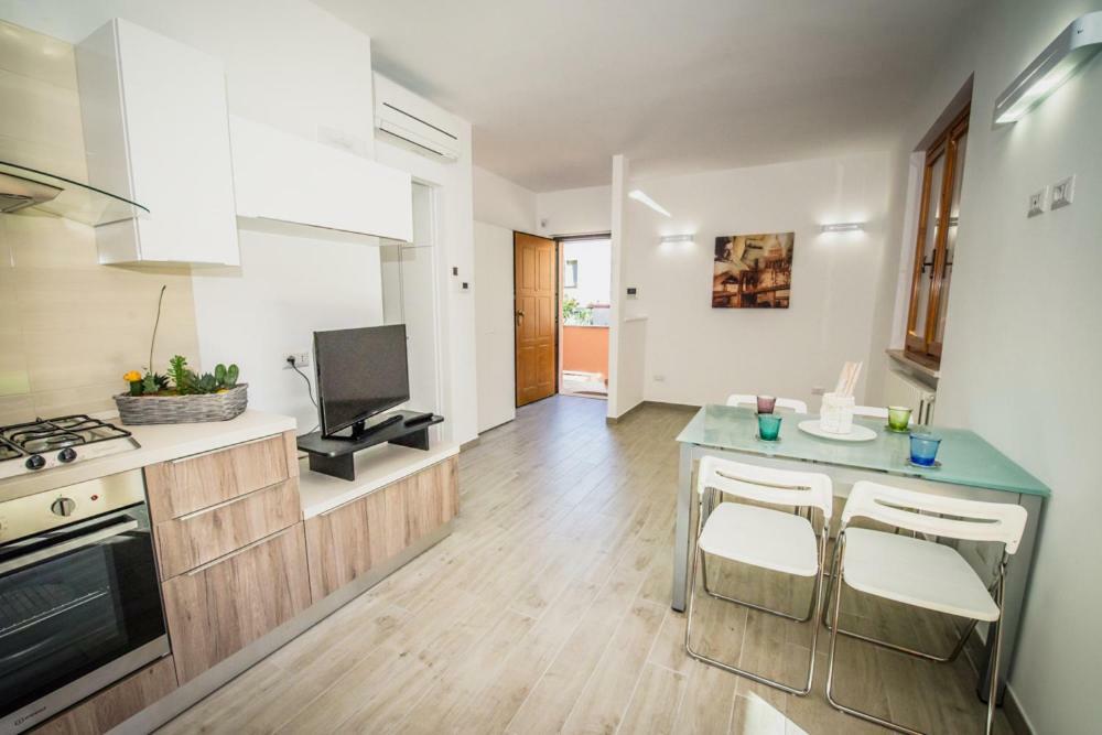 Appartamenti Vicino Al Mare Чивитанова Марке Екстериор снимка