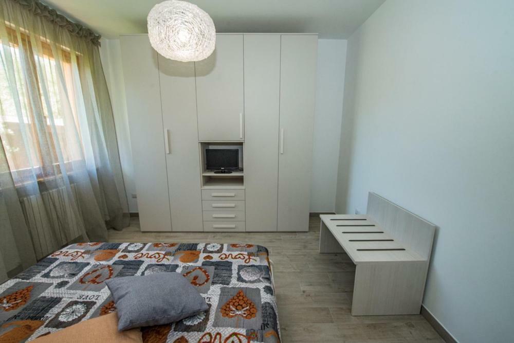 Appartamenti Vicino Al Mare Чивитанова Марке Екстериор снимка